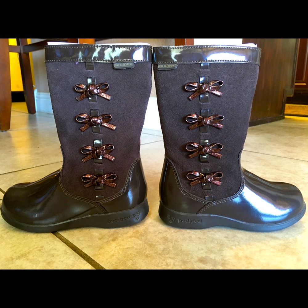 Pediped NEW Nancy brown boots size 8.-8.5 US Eur 25
